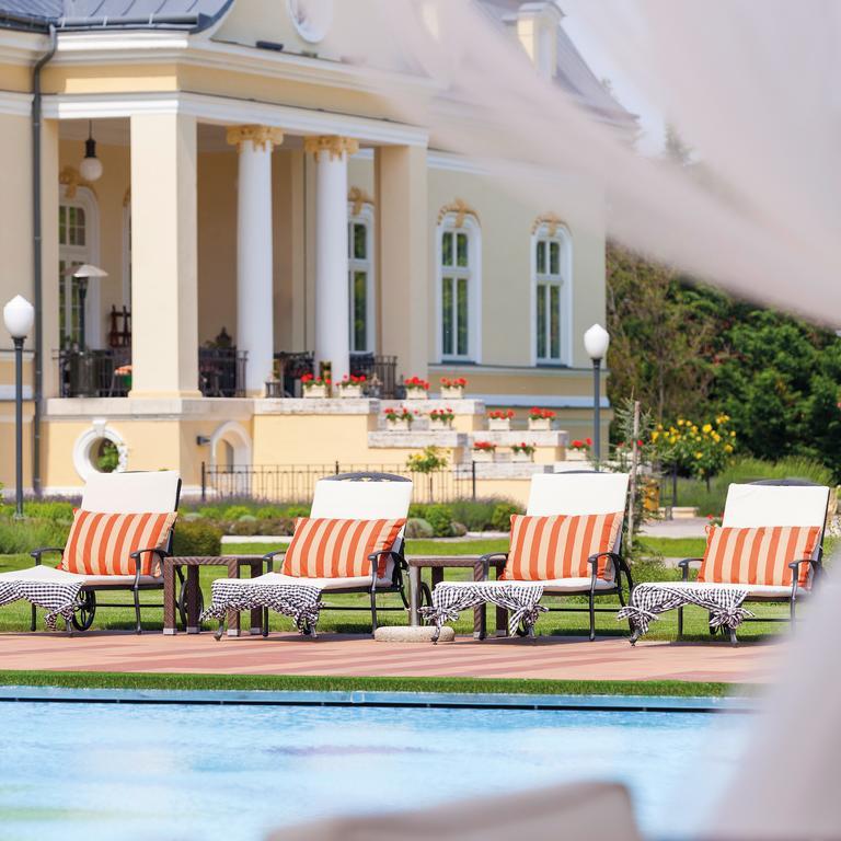 Amade Chateau Vrakúň Exteriör bild