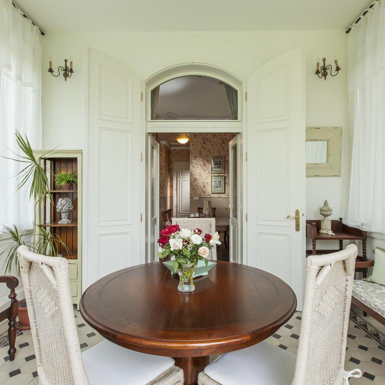 Amade Chateau Vrakúň Exteriör bild